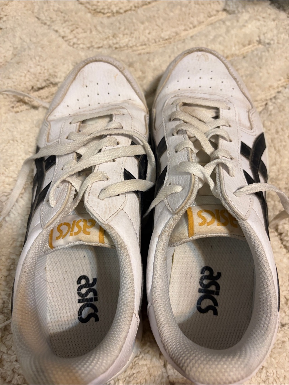 Size 8 sneakers